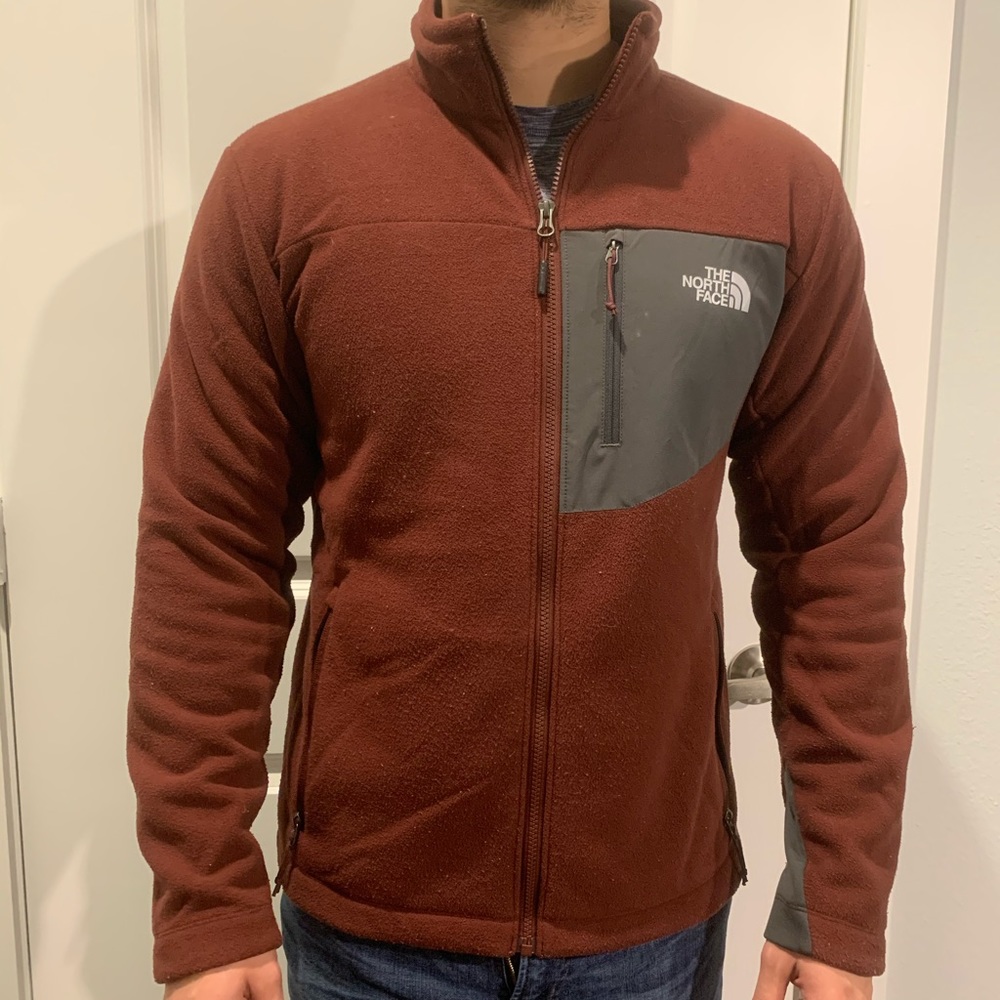Size M North Face jacket. Great condition